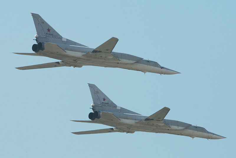 Illustration for article titled Russian Bombers Pound Syria For The First Time As Putin Says Bomb Brought Down Airbus